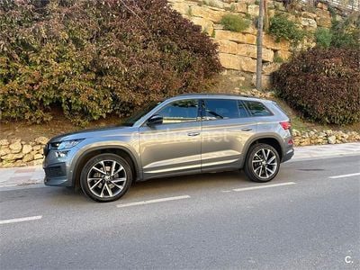 Usado Skoda Kodiaq SportLine 150 CV (110 kW) 2022 Gris / plata SUV