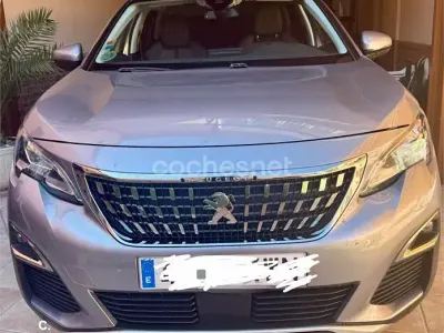 Usado Peugeot 3008 Allure 130 CV (95 kW) 2019 Gris / plata SUV