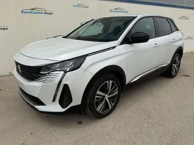 Usado Peugeot 3008 Allure 131 CV (96 kW) 2022 Blanco SUV
