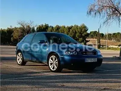 Usado Audi A3 Ambition 150 CV (110 kW) 2003 Azul Utilitario