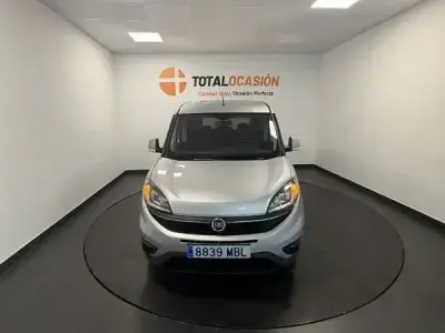 Używany Fiat Doblò Trekking 120 KM (88 kW) 2022 Biały Minivan