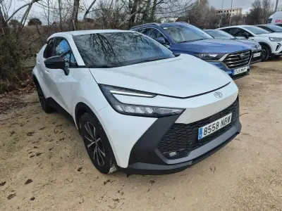 Usado Toyota C-HR Advance 140 CV (102 kW) 2025 Blanco SUV