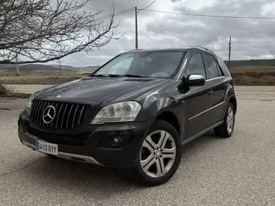 Usado Mercedes ML320 204 CV (150 kW) 2010 Negro SUV