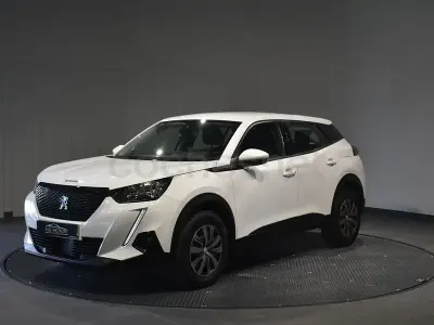 Usado Peugeot 2008 Active 110 CV (80 kW) 2022 Blanco SUV