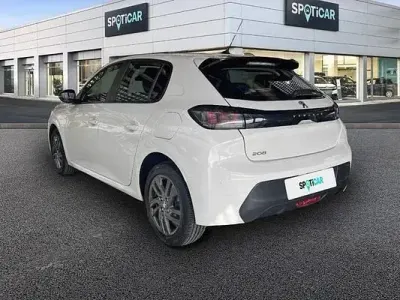 Usado Peugeot 208 Active 100 CV (73 kW) 2022 Utilitario