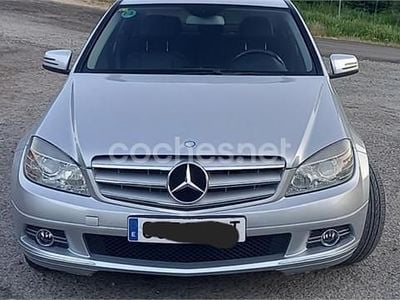 Usado Mercedes C180 Avantgarde 156 CV (114 kW) 2009 Gris / plata Berlina