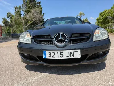 Usado Mercedes SLK200 184 CV (135 kW) 2015 Negro Descapotable