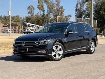 Usado VW Passat Executive 150 CV (110 kW) 2020 Negro Familiar