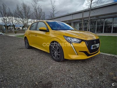Usado Peugeot 208 Active 100 CV (73 kW) 2021 Amarillo Utilitario