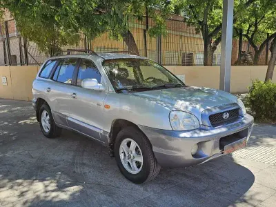 Usado Hyundai Santa Fe GLS 112 CV (82 kW) 2003 Gris / plata SUV