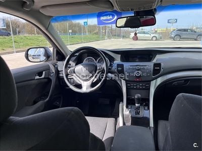 Usado Honda Accord Executive 150 CV (110 kW) 2011 Gris / plata Berlina