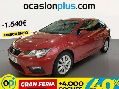 Usado Seat Leon ST Style 116 CV (85 kW) 2020 Rojo Familiar