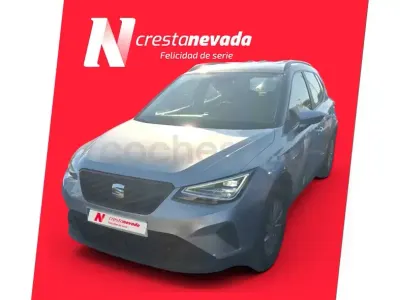 Usado Seat Arona Style 115 CV (84 kW) 2024 Gris / plata SUV