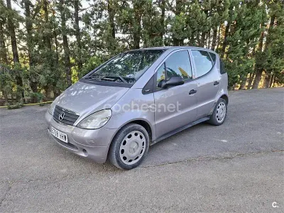 Usado Mercedes A160 Classic 102 CV (75 kW) 2000 Gris / plata Utilitario
