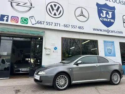 Usado Alfa Romeo GT Distinctive 165 CV (121 kW) 2005 Gris Coupe