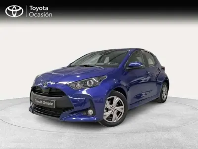 Usado Toyota Yaris Active 116 CV (85 kW) 2025 Azul Utilitario