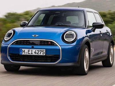 Usado Mini Cooper Essential 156 CV (114 kW) 2024 Verde Utilitario