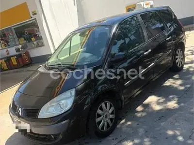 Usado Renault Grand Scénic II Dynamique 105 CV (77 kW) 2006 Negro Monovolumen