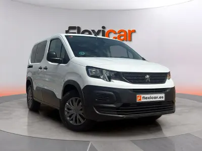 Gebraucht Peugeot Rifter Allure 101 PS (74 kW) 2023 Weiß Van / Kleinbus