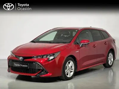 Usado Toyota Corolla Active 122 CV (89 kW) 2020 Granate Familiar