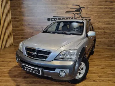 Usado Kia Sorento EX 140 CV (102 kW) 2002 Gris / plata SUV