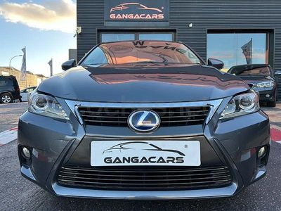 Usado Lexus CT200h Executive Line 136 CV (100 kW) 2014 Gris / plata Berlina