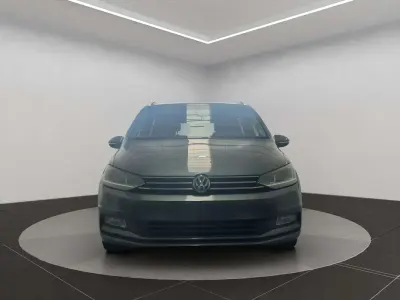 Usado VW Touran 150 CV (110 kW) 2016 Gris Monovolumen