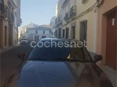 Usado Mitsubishi Carisma 115 CV (84 kW) 2004 Gris / plata Berlina