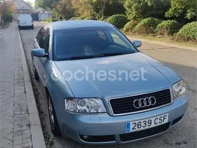 Usado Audi A6 163 CV (119 kW) 2004 Gris / plata Berlina