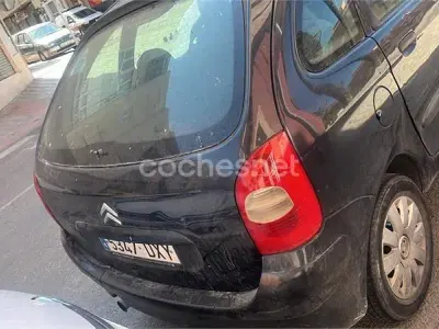 Usado Citroën Xsara Picasso 92 CV (67 kW) 2006 Negro Monovolumen