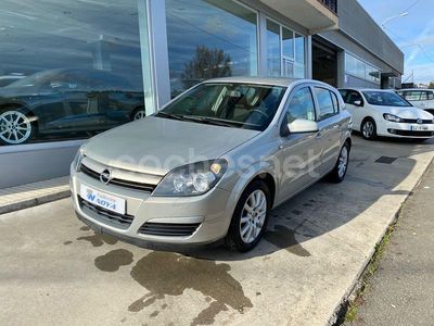 Usado Opel Astra Enjoy 100 CV (73 kW) 2005 Beige Berlina