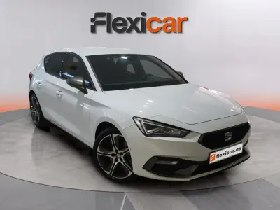 Usado Seat Leon FR 150 CV (110 kW) 2021 Blanco Berlina