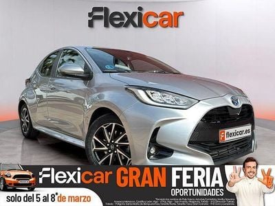 Usado Toyota Yaris Hybrid Active 116 CV (85 kW) 2022 Blanco