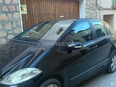 Usado Mercedes A200 Avantgarde 140 CV (102 kW) 2006 Negro Monovolumen