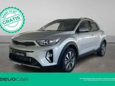 Usado Kia Stonic 101 CV (74 kW) 2025 Plateado SUV