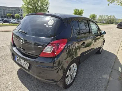 Używany Opel Corsa Cosmo 90 KM (66 kW) 2008 Czarny Hatchback