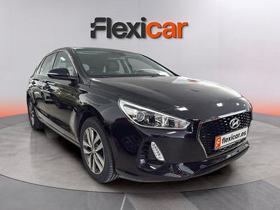 Usado Hyundai i30 GO! 110 CV (80 kW) 2017 Negro Berlina