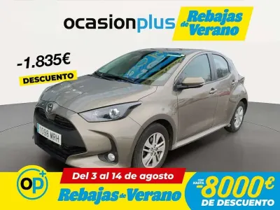 Usado Toyota Yaris Edition 125 CV (91 kW) 2024 Marrón Utilitario