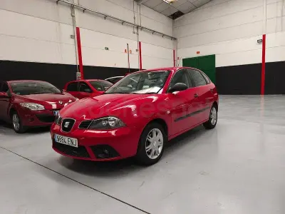 Usado Seat Ibiza Stylance 105 CV (77 kW) 2007 Rojo Utilitario
