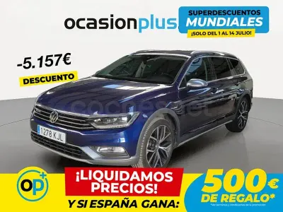 Usado VW Passat Alltrack 220 CV (161 kW) 2018 Azul Familiar