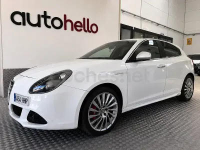 Usado Alfa Romeo Giulietta Distinctive 170 CV (125 kW) 2012 Blanco Utilitario