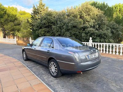 Gris / plata Usado 2005 Lancia Thesis Berlina | 3300 €
