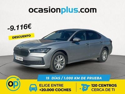 Gris Nuevo 2025 Skoda Superb Essence Berlina | 30.750 € (Precio justo)