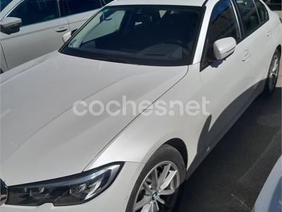 Usado BMW 318 150 CV (110 kW) 2019 Blanco Berlina