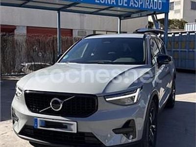 Usado Volvo XC40 Plus 163 CV (119 kW) 2024 Gris / plata SUV