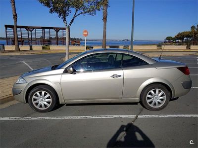 Beige Usado 2007 Renault Mégane Cabriolet Dynamique Descapotable | 3500 € (Un poco caro)