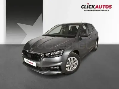 Usado Skoda Fabia Selection 115 CV (84 kW) 2025 Gris / plata Utilitario