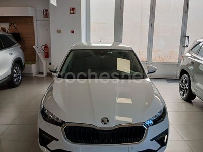 Nuevo Skoda Scala Selection 115 CV (84 kW) 2025 Blanco Utilitario