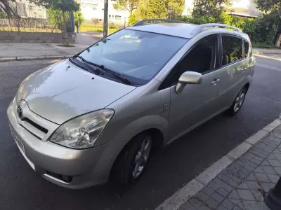 Usado Toyota Corolla Verso Sport 177 CV (130 kW) 2006 Gris Monovolumen