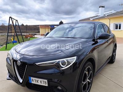 Negro Usado 2019 Alfa Romeo Stelvio Executive SUV | 24.990 € (Caro)